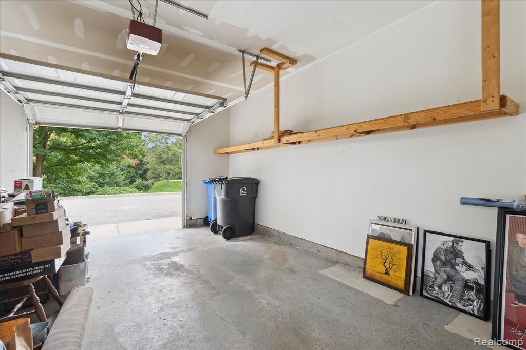673 ABBINGTON, Howell, MI 48843 — Photo 25