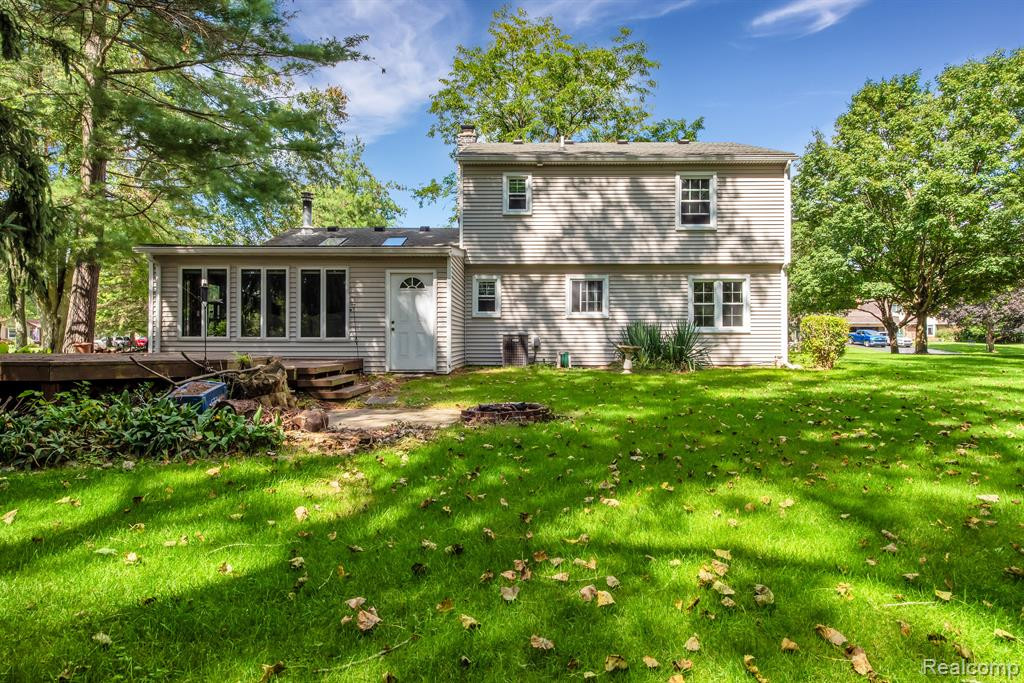 13304 Sequoia Lane, South Lyon, MI 48178 — Photo 28