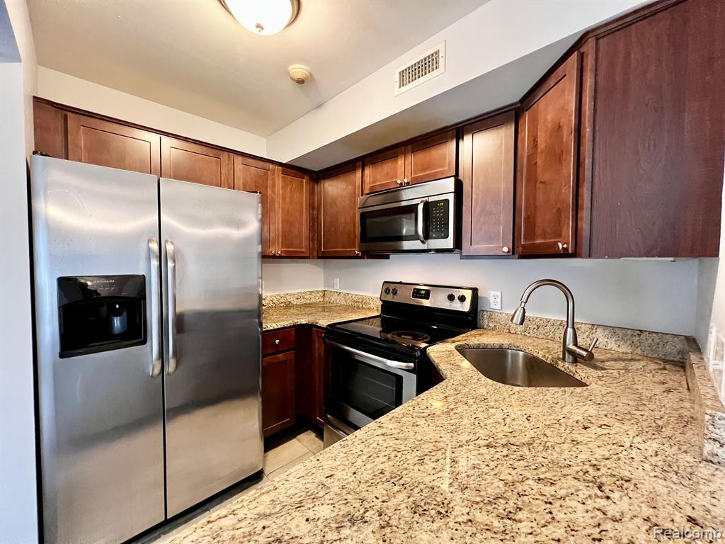42521 LILLEY POINTE Drive, Canton, MI 48187 — Photo 7