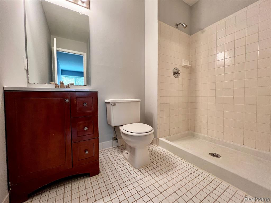 42521 LILLEY POINTE Drive, Canton, MI 48187 — Photo 13