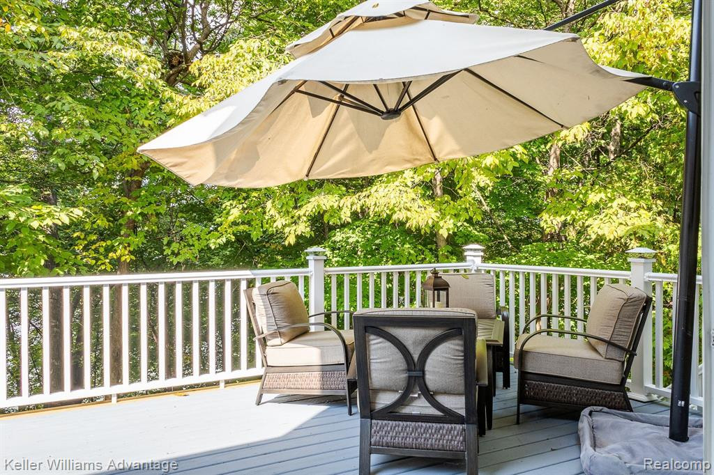7885 LAKE CREST Drive, Ypsilanti, MI 48197 — Photo 13