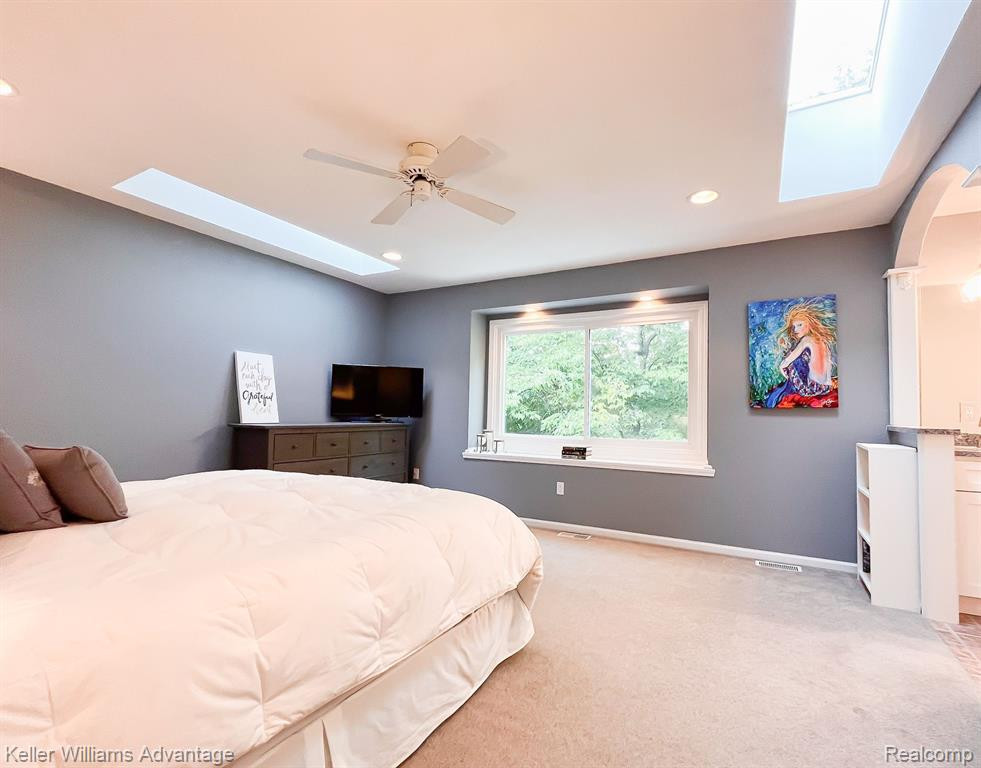 7885 LAKE CREST Drive, Ypsilanti, MI 48197 — Photo 27