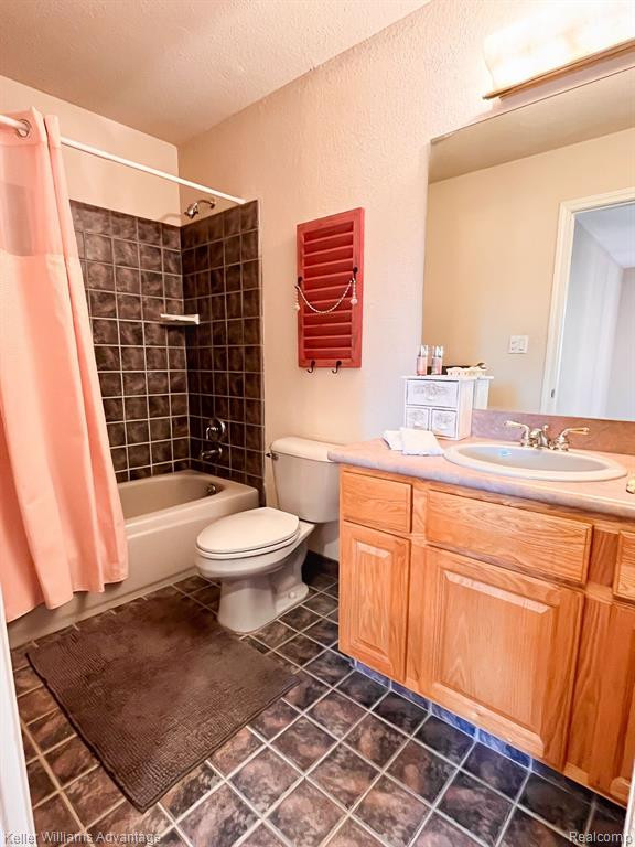 7885 LAKE CREST Drive, Ypsilanti, MI 48197 — Photo 34