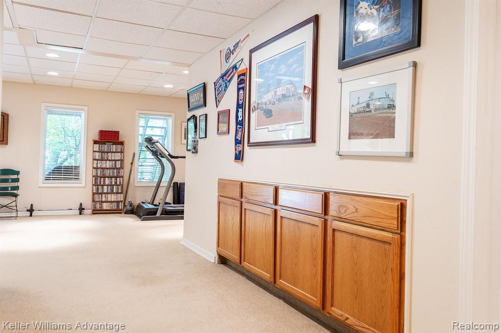 7885 LAKE CREST Drive, Ypsilanti, MI 48197 — Photo 37