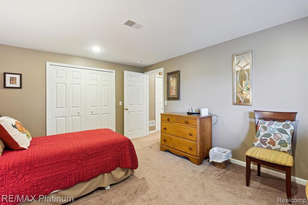 3730 RAINIER Drive, 109, Howell, MI 48843 — Photo 25
