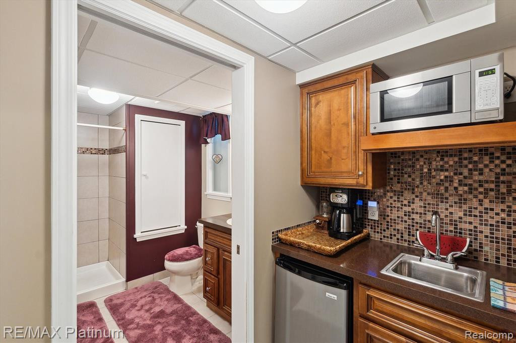 3730 RAINIER Drive, 109, Howell, MI 48843 — Photo 26