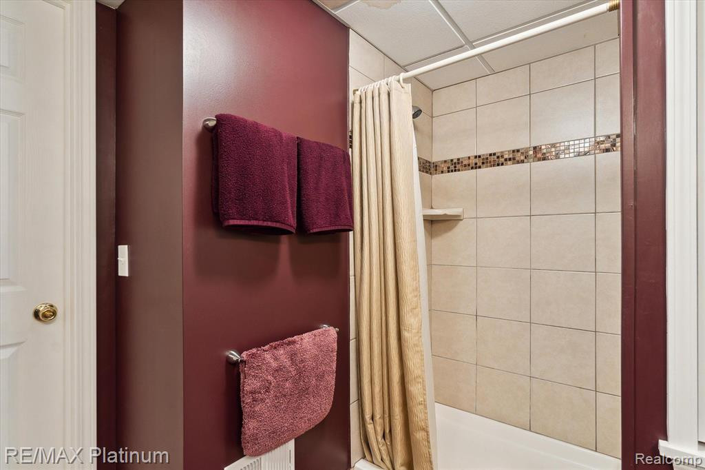 3730 RAINIER Drive, 109, Howell, MI 48843 — Photo 28
