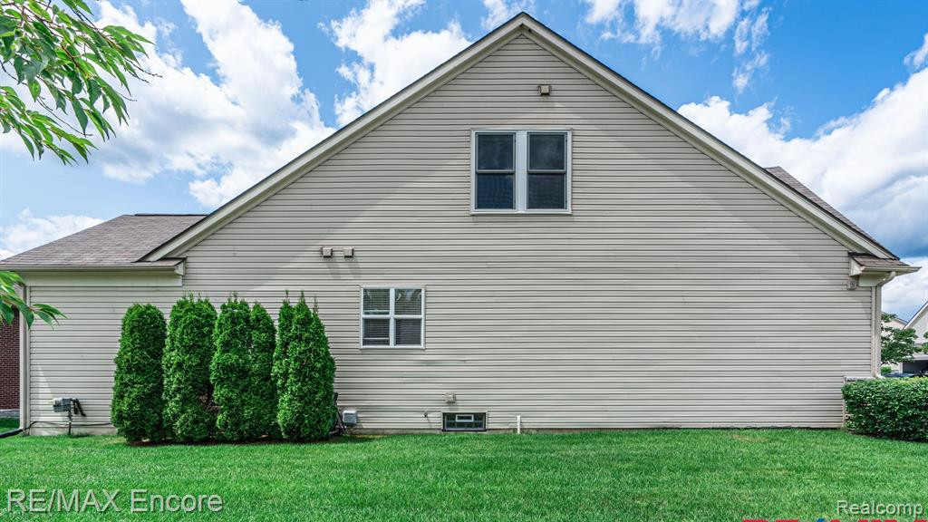 3105 BELLE TERRE, Commerce Twp, MI 48382 — Photo 4