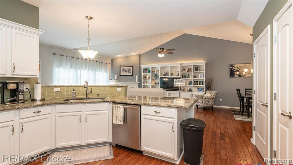 3105 BELLE TERRE, Commerce Twp, MI 48382 — Photo 37