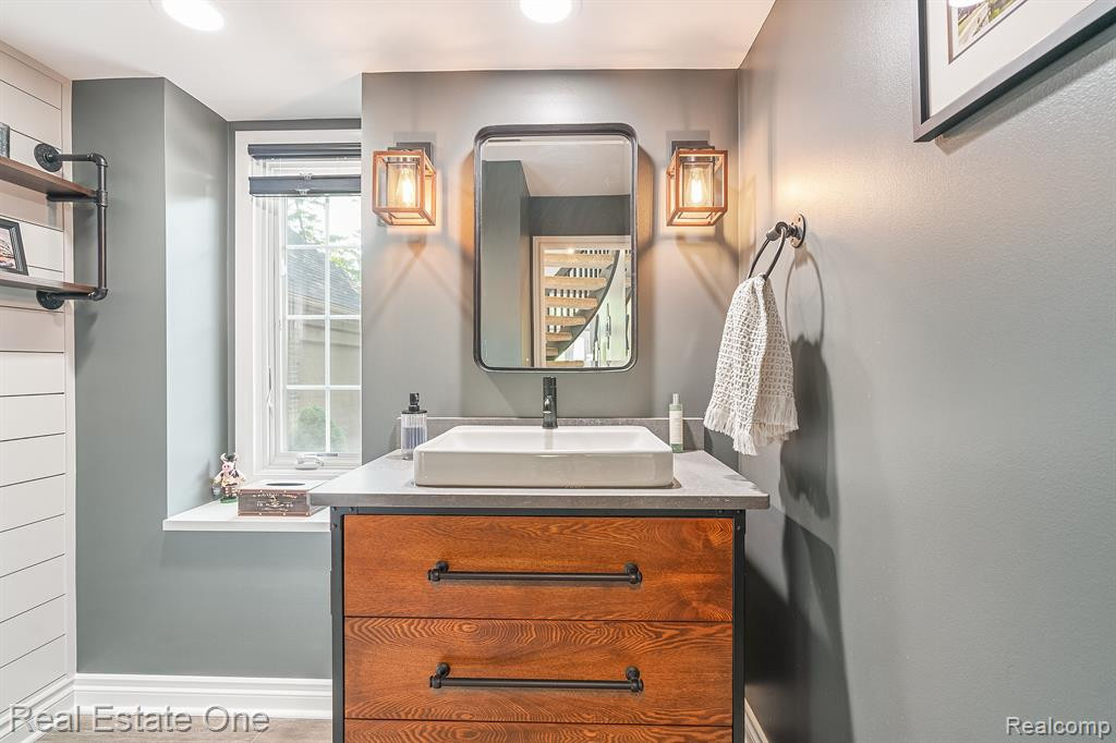 13672 EATON Drive, Unit 9, Plymouth, MI 48170 — Photo 9