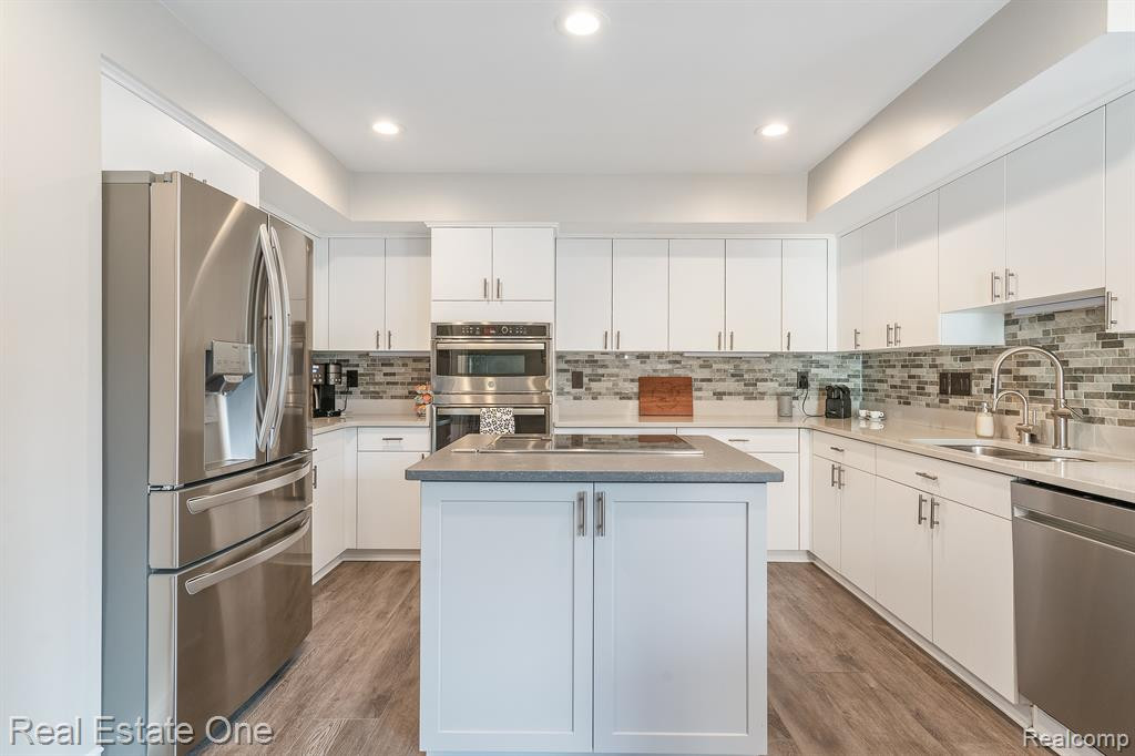 13672 EATON Drive, Unit 9, Plymouth, MI 48170 — Photo 20