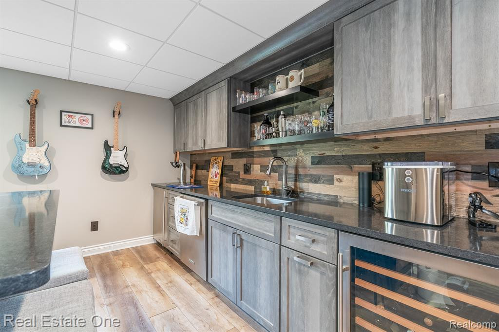 13672 EATON Drive, Unit 9, Plymouth, MI 48170 — Photo 48
