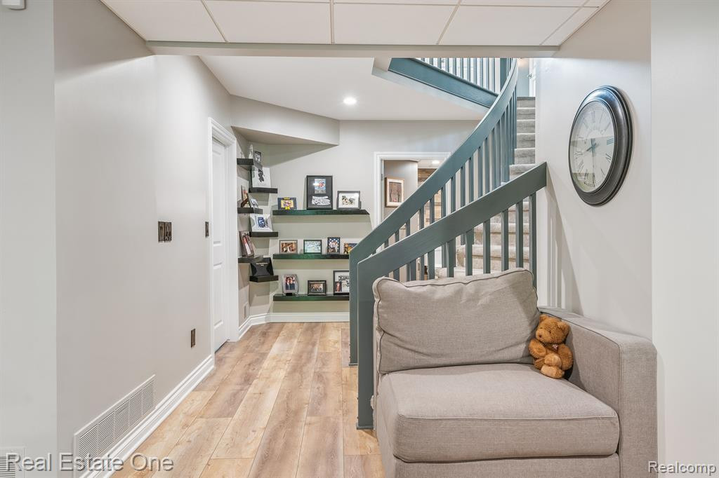 13672 EATON Drive, Unit 9, Plymouth, MI 48170 — Photo 50