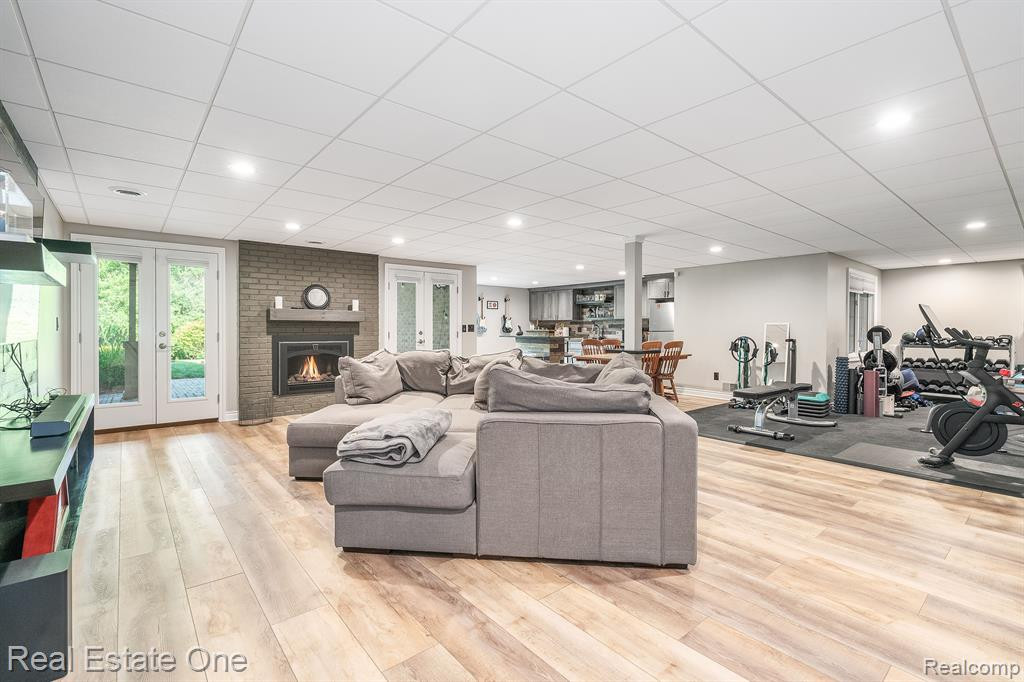 13672 EATON Drive, Unit 9, Plymouth, MI 48170 — Photo 51