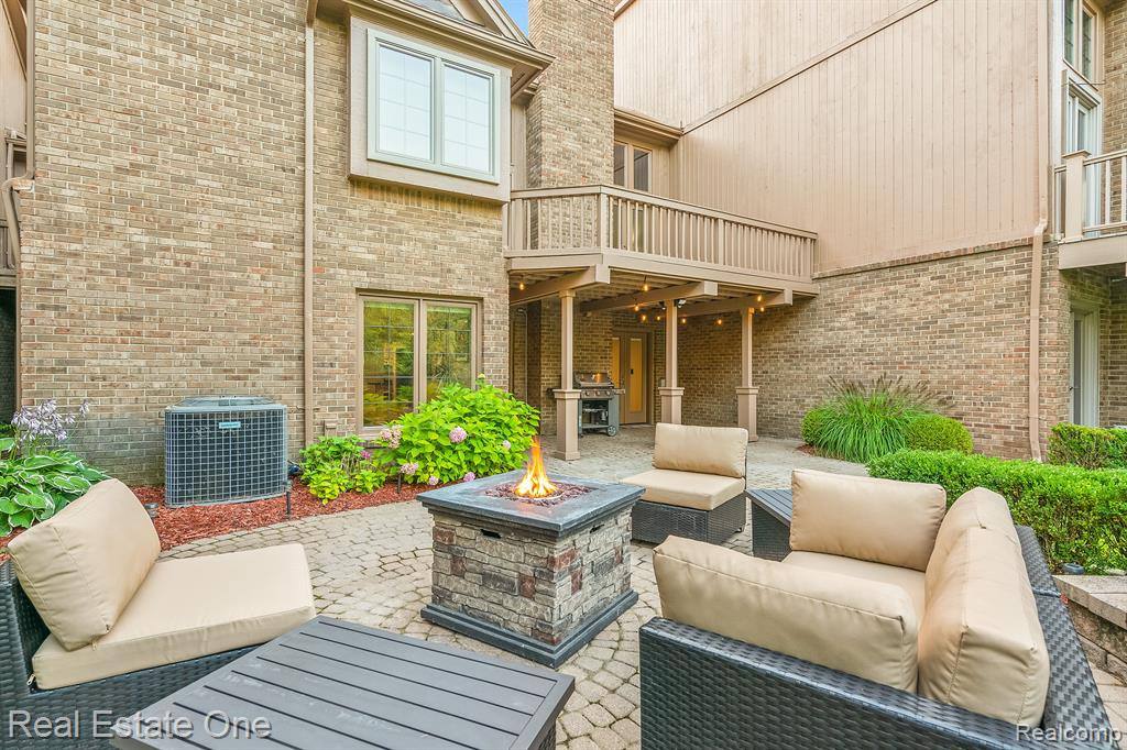 13672 EATON Drive, Unit 9, Plymouth, MI 48170 — Photo 62
