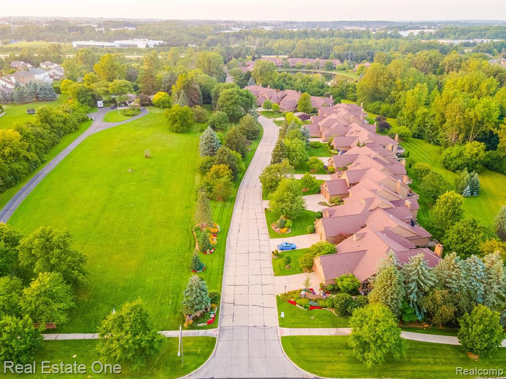 13672 EATON Drive, Unit 9, Plymouth, MI 48170 — Photo 65