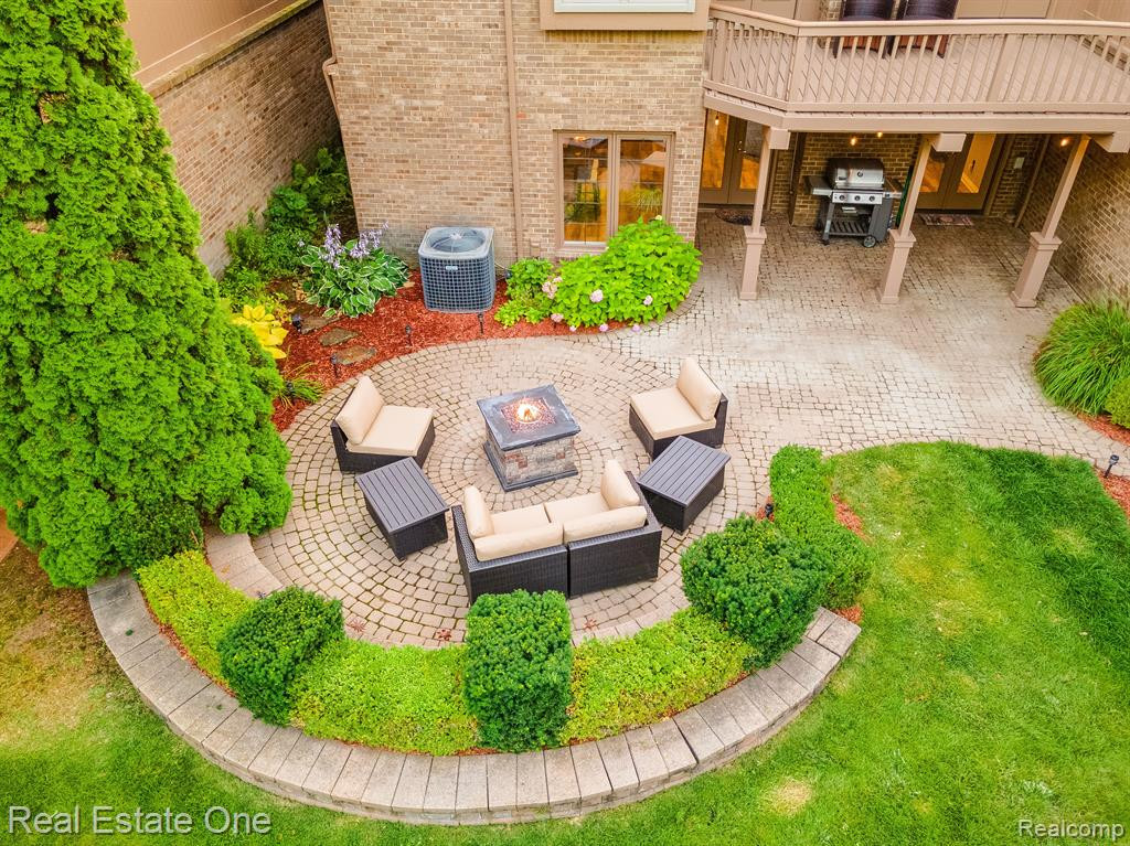 13672 EATON Drive, Unit 9, Plymouth, MI 48170 — Photo 69