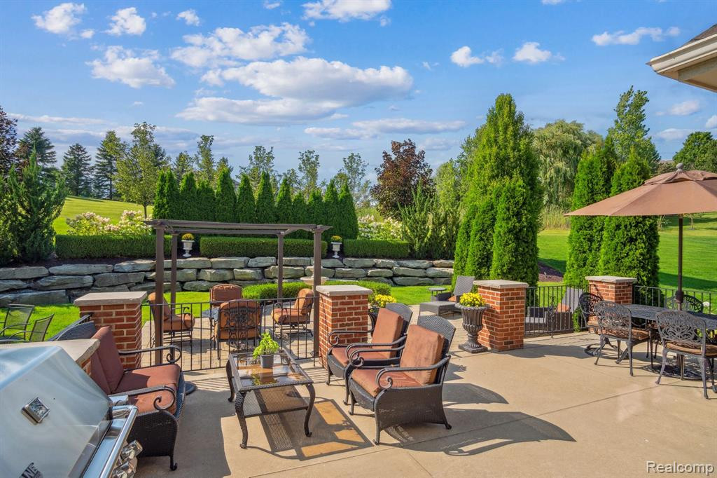 18429 STONERIDGE Court, Northville, MI 48168 — Photo 52