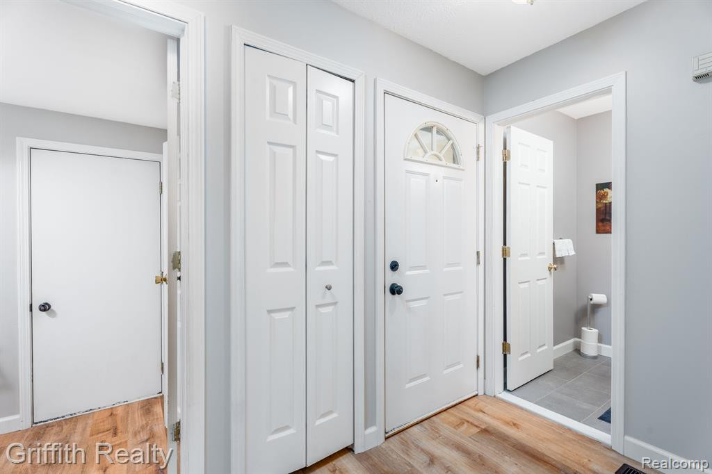475 GLENWAY Street, Brighton, MI 48116 — Photo 3