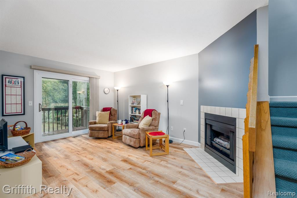 475 GLENWAY Street, Brighton, MI 48116 — Photo 6