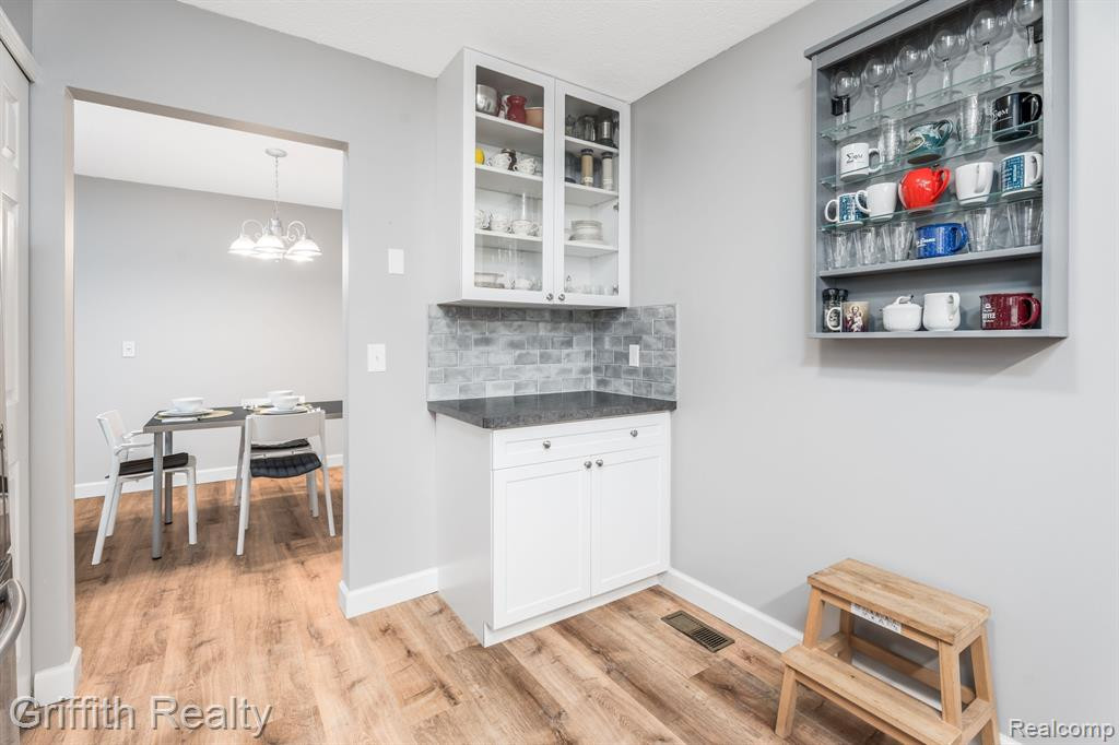 475 GLENWAY Street, Brighton, MI 48116 — Photo 12