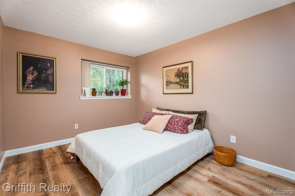 475 GLENWAY Street, Brighton, MI 48116 — Photo 14