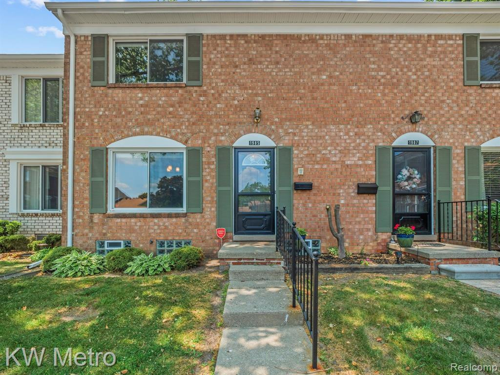 1985 Seabright Court, Royal Oak, MI 48073 — front exterior