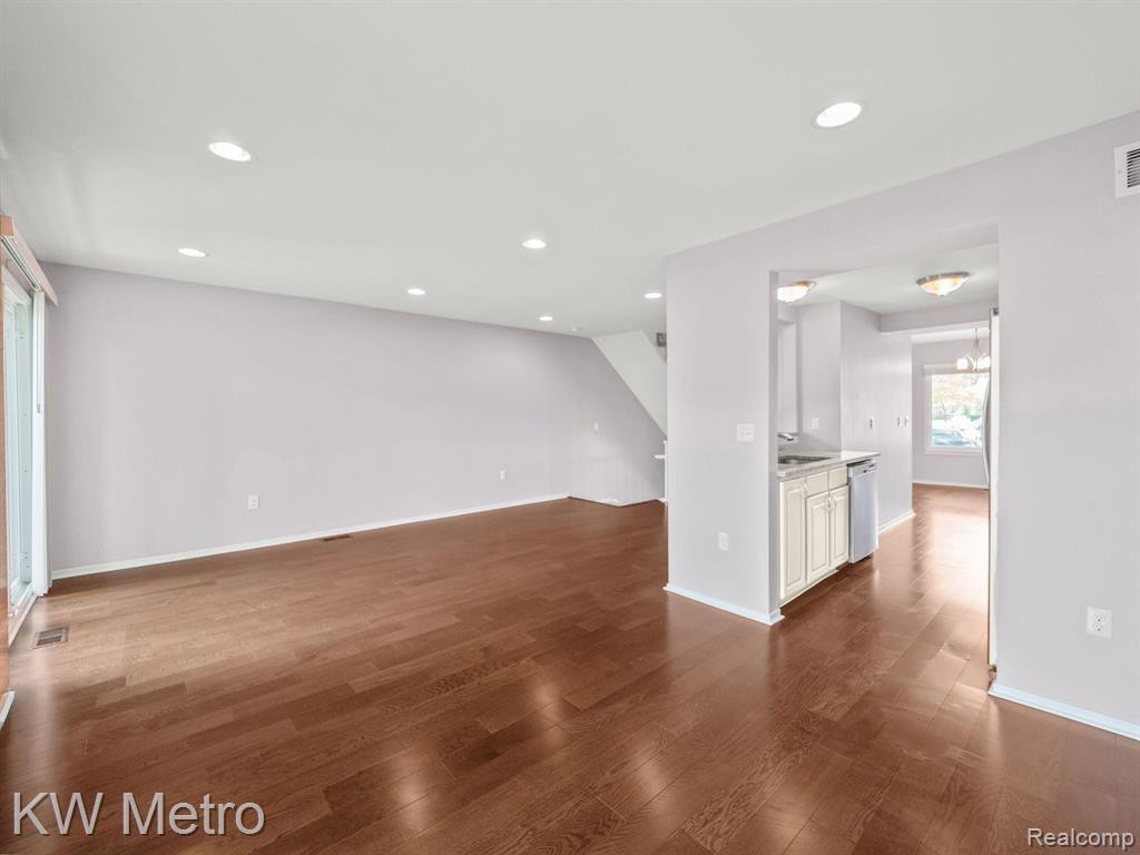 1985 Seabright Court, Royal Oak, MI 48073 — Photo 10