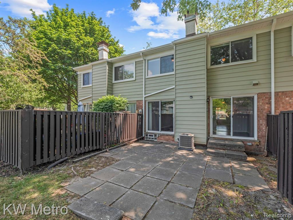 1985 Seabright Court, Royal Oak, MI 48073 — Photo 25