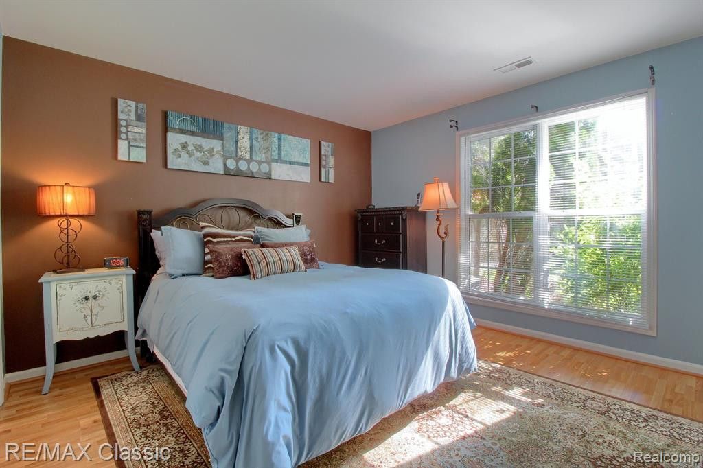 28322 CARLTON WAY Drive, Novi, MI 48377 — Photo 11