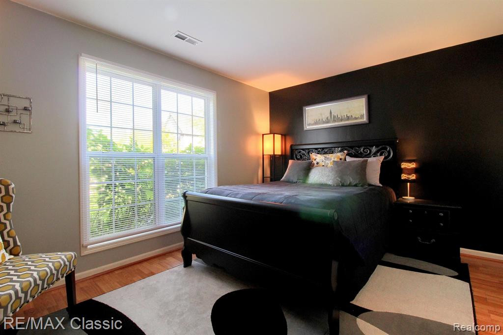 28322 CARLTON WAY Drive, Novi, MI 48377 — Photo 16