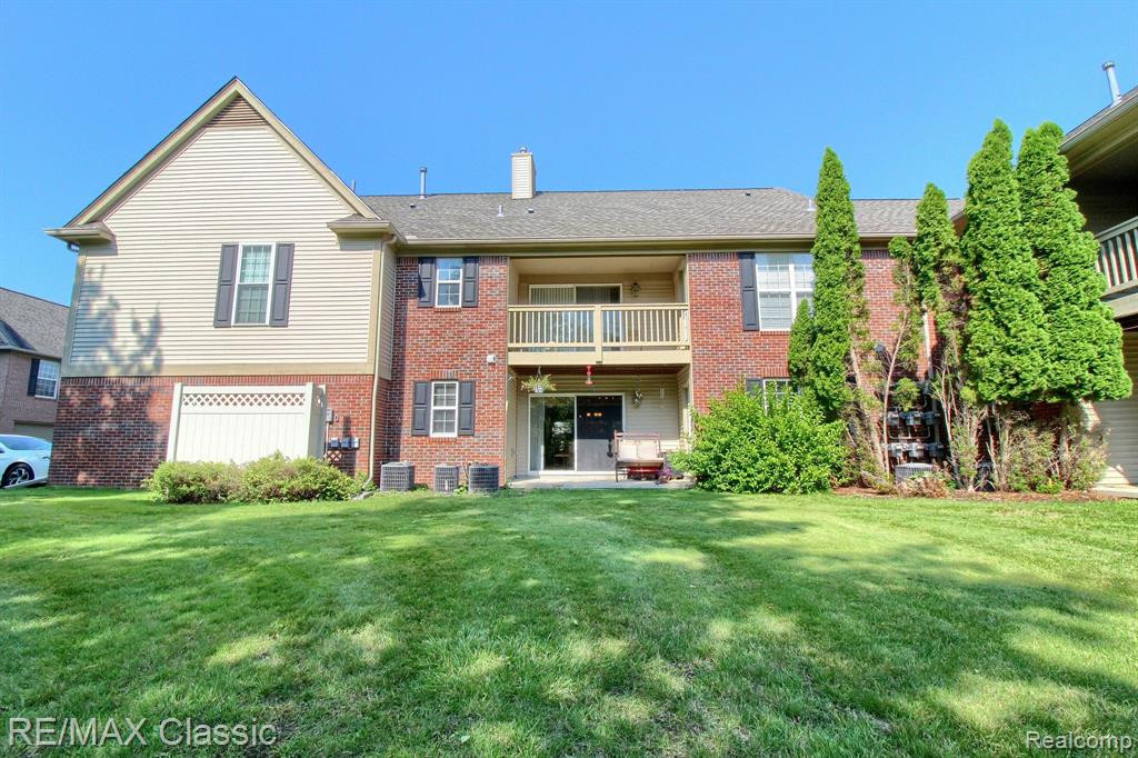 28322 CARLTON WAY Drive, Novi, MI 48377 — Photo 19
