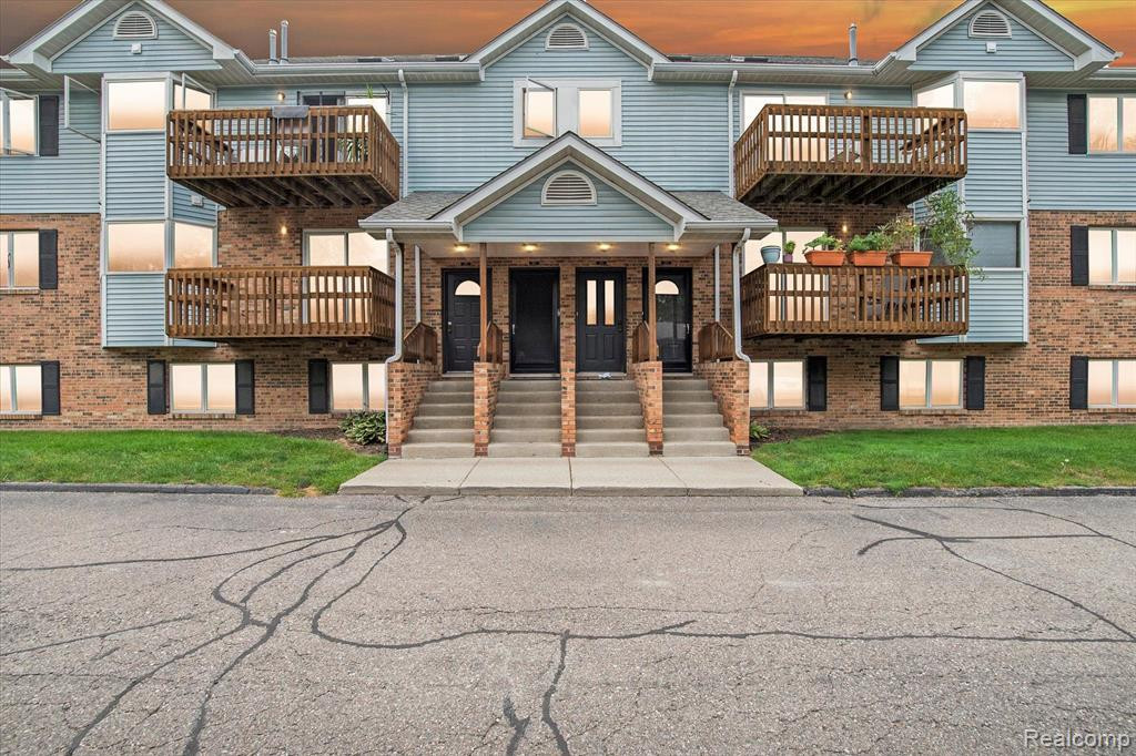 281 PINEWOOD Circle, Plymouth, MI 48170 — front exterior