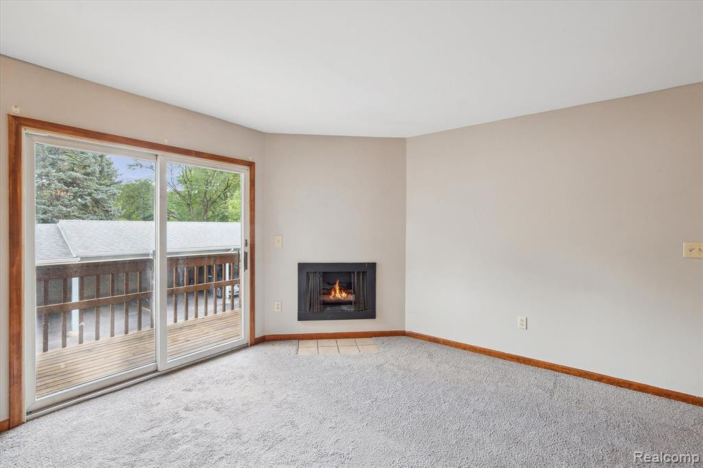 281 PINEWOOD Circle, Plymouth, MI 48170 — Photo 5
