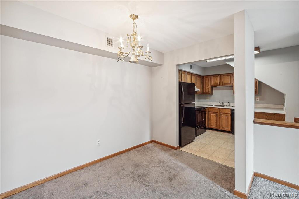 281 PINEWOOD Circle, Plymouth, MI 48170 — Photo 7
