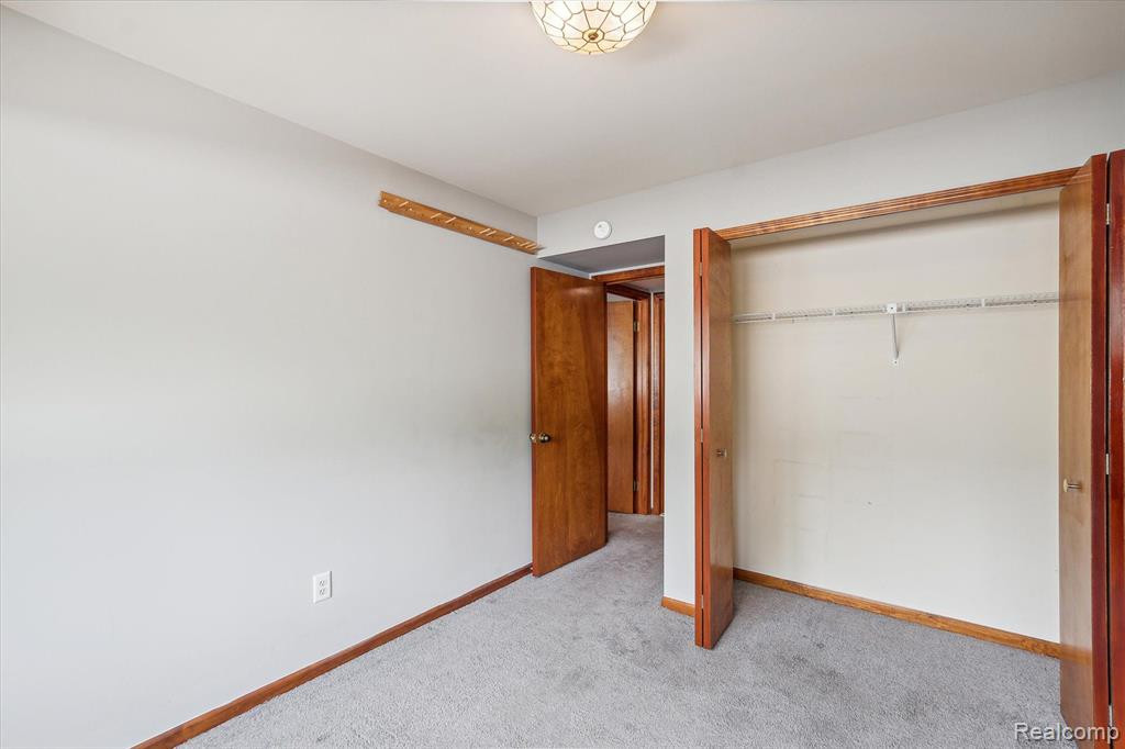 281 PINEWOOD Circle, Plymouth, MI 48170 — Photo 24
