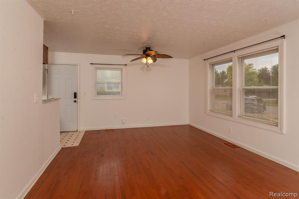 291 DAKOTA Street, Ypsilanti, MI 48198 — Photo 4