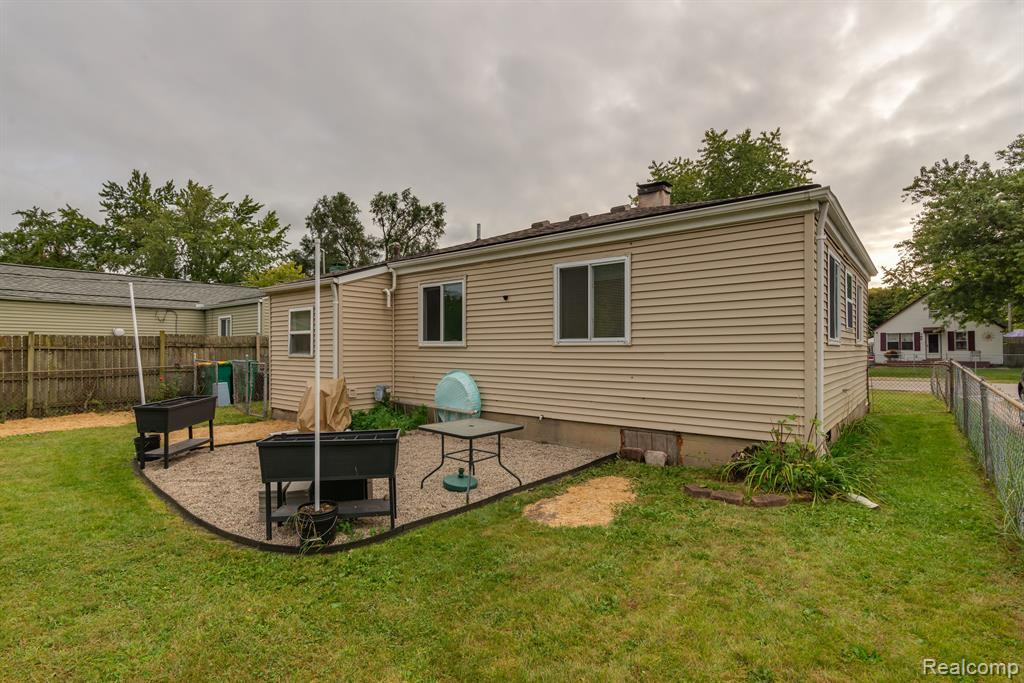 291 DAKOTA Street, Ypsilanti, MI 48198 — Photo 19