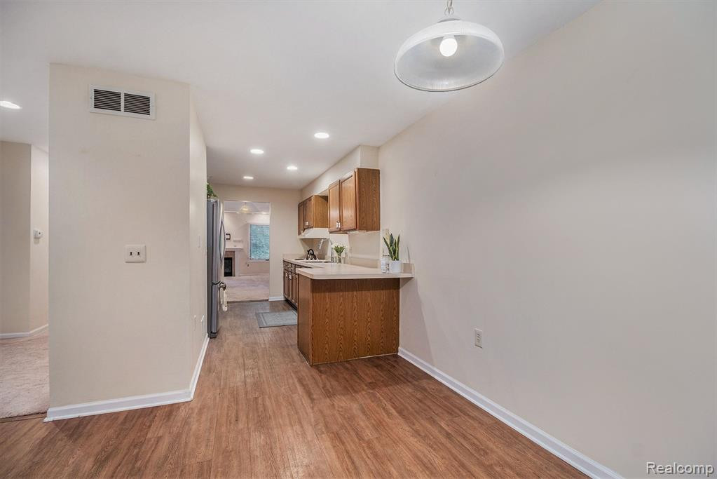 21340 MULBERRY Court, Farmington Hills, MI 48336 — Photo 6