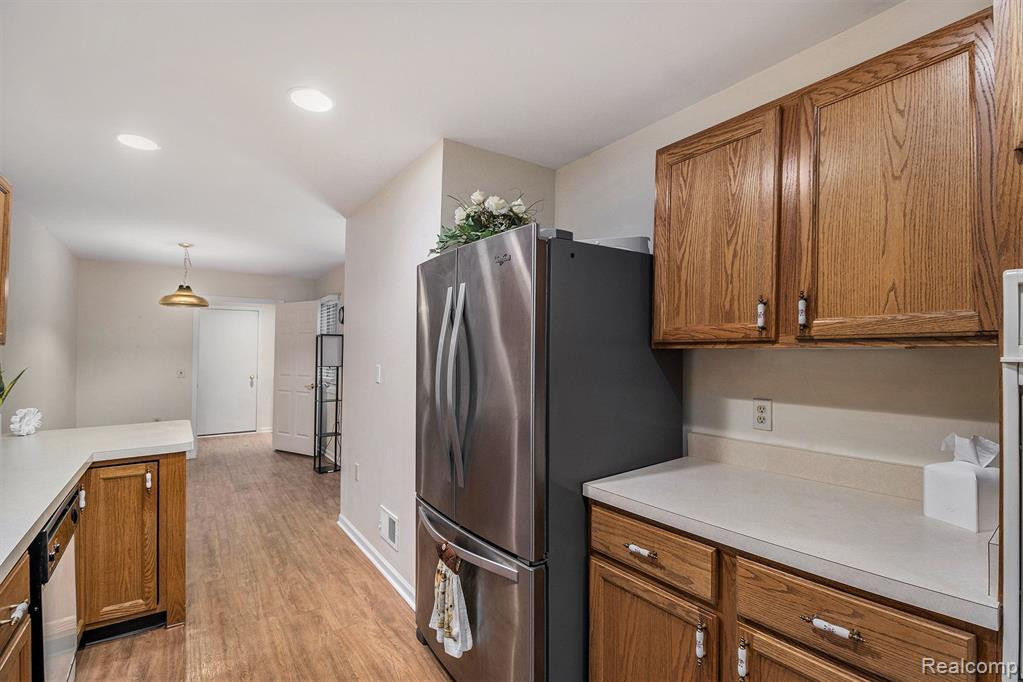 21340 MULBERRY Court, Farmington Hills, MI 48336 — Photo 8