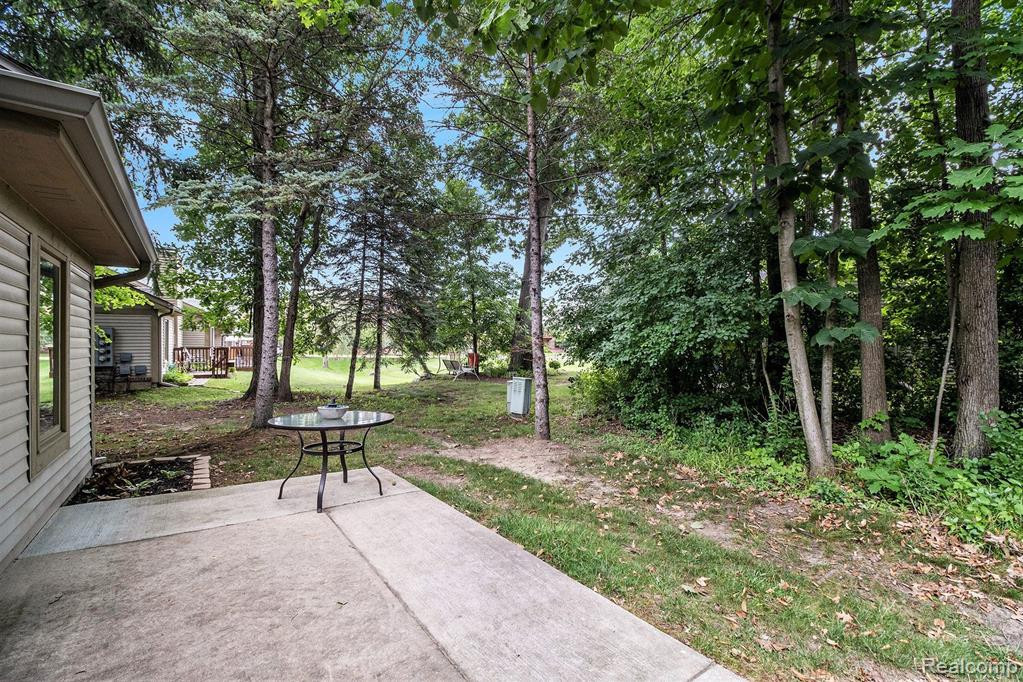 21340 MULBERRY Court, Farmington Hills, MI 48336 — Photo 14
