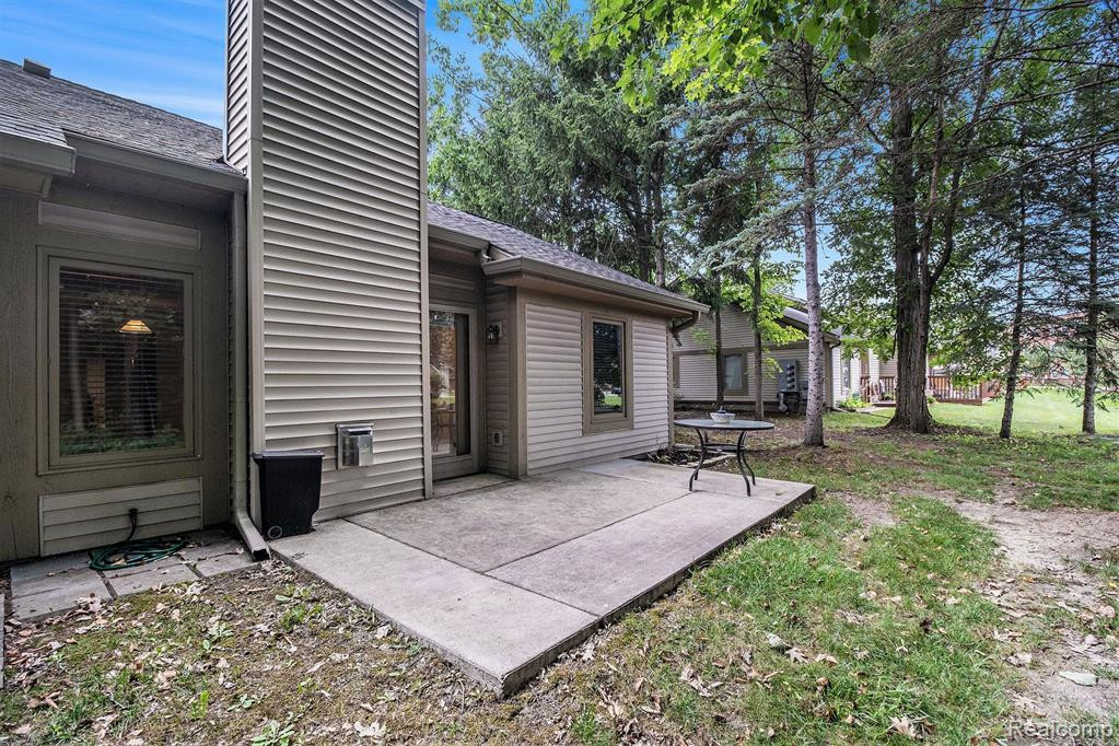21340 MULBERRY Court, Farmington Hills, MI 48336 — Photo 15