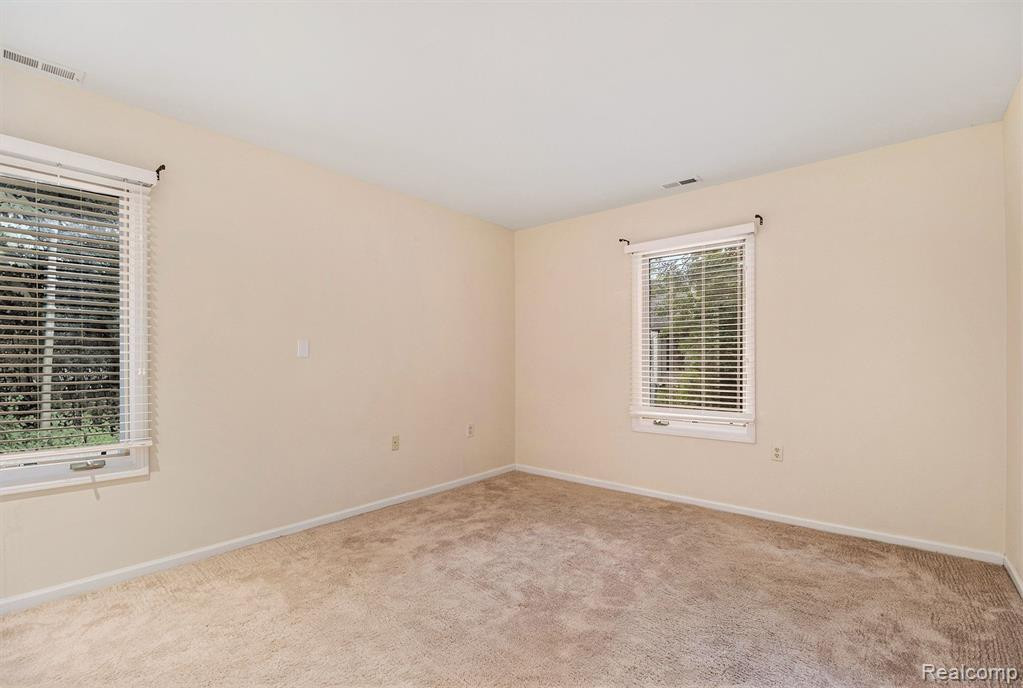21340 MULBERRY Court, Farmington Hills, MI 48336 — Photo 20
