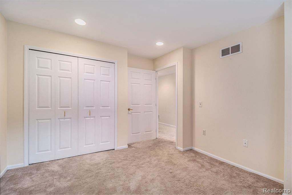 21340 MULBERRY Court, Farmington Hills, MI 48336 — Photo 27