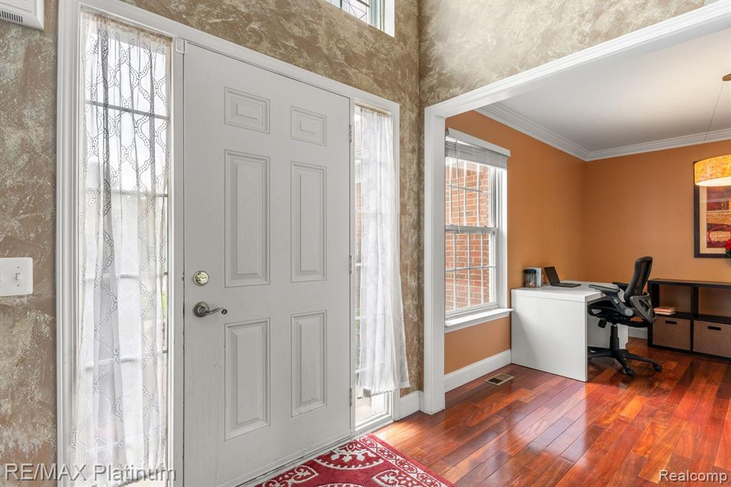 9562 ENDICOTT Lane, Ypsilanti, MI 48197 — Photo 2
