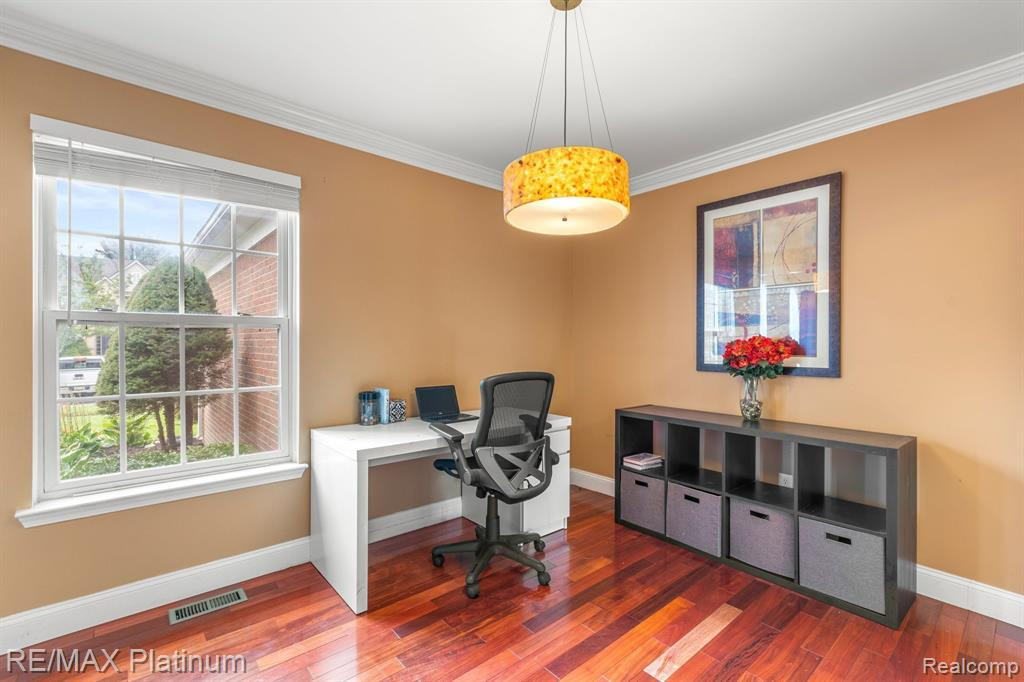 9562 ENDICOTT Lane, Ypsilanti, MI 48197 — Photo 4
