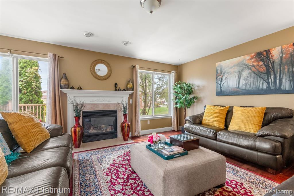 9562 ENDICOTT Lane, Ypsilanti, MI 48197 — Photo 6