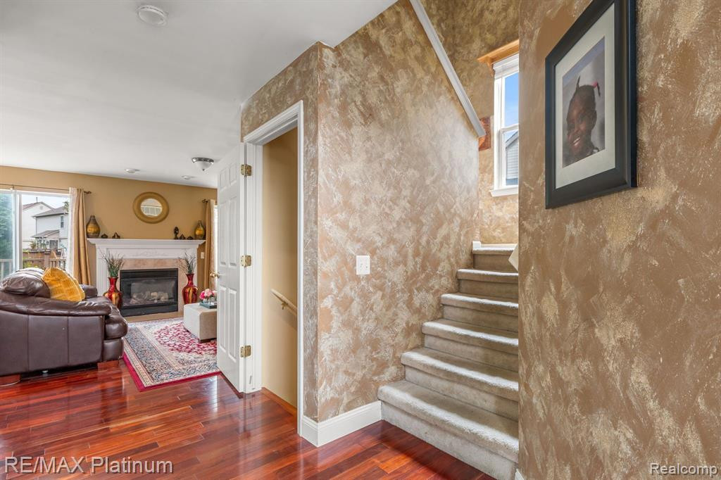 9562 ENDICOTT Lane, Ypsilanti, MI 48197 — Photo 18
