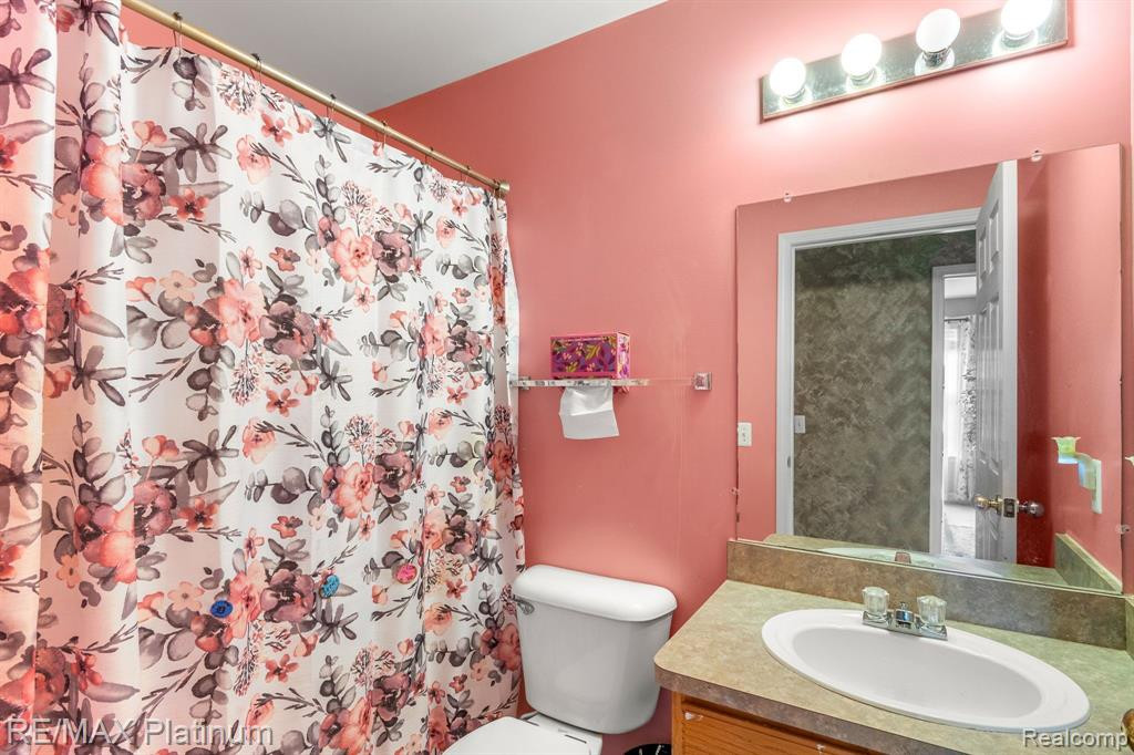 9562 ENDICOTT Lane, Ypsilanti, MI 48197 — Photo 23