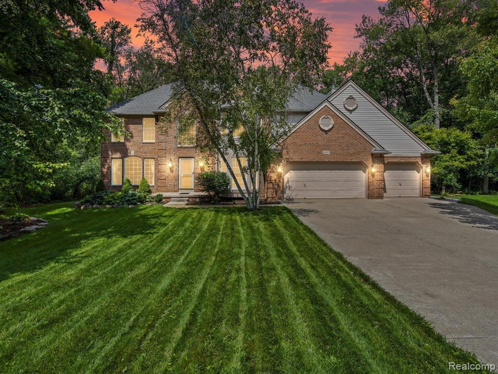 5401 LOHR LAKE Drive, Ann Arbor, MI 48108 — Photo 2